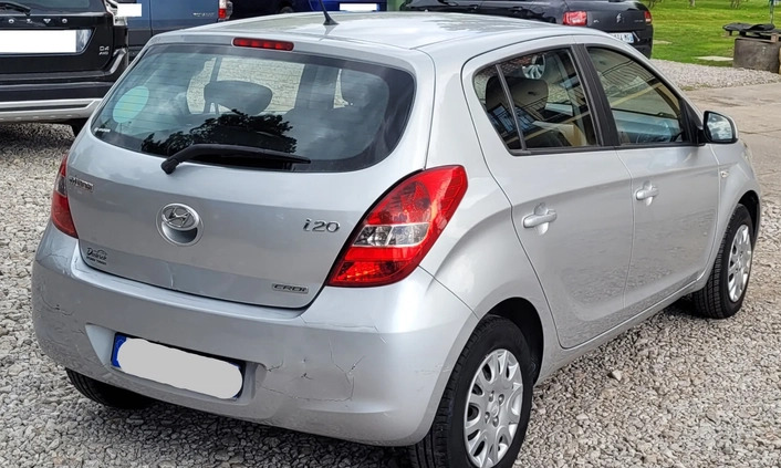 Hyundai i20 cena 9700 przebieg: 137000, rok produkcji 2010 z Kielce małe 191